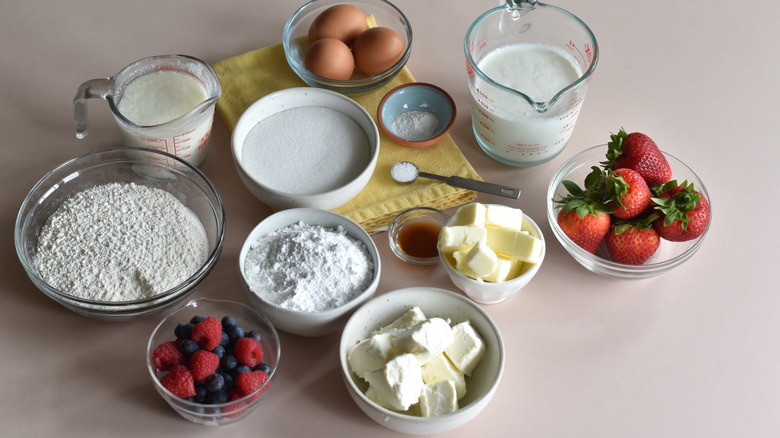 ingredients for vanilla berry cake