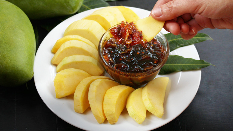 Green mango with Thai nam pla wan