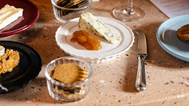 Blue cheese on plate with marmalade