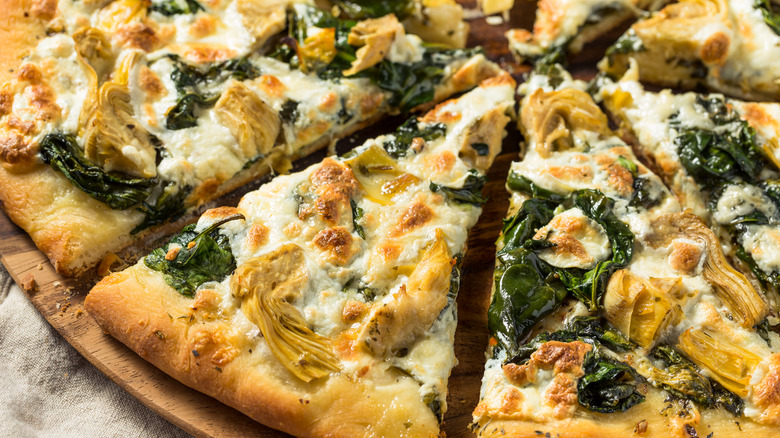 Pizza with artichokes and spinach