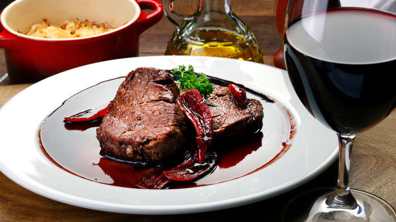 steak with red wine sauce