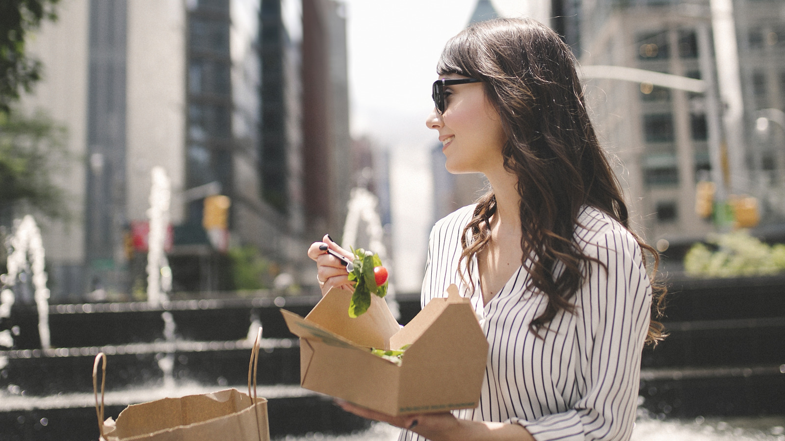 NYC restaurants won't be able to include plastic utensils with some orders  under new law