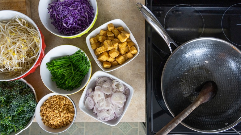 HexClad with stir fry ingredients