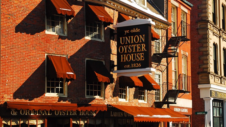 Street view of Union Oyster House in Boston