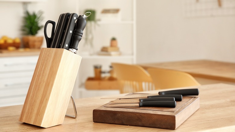 Kitchen knives in a knife block