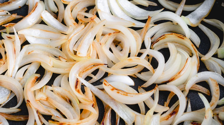 Thinly sliced browned onions