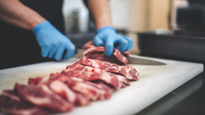 chef slicing steak