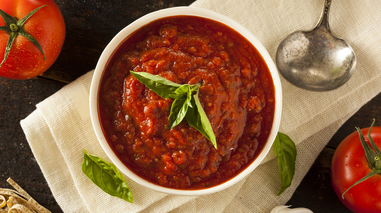 Chunky marinara sauce with tomatoes and garlic