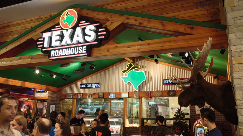 interior of a Texas Roadhouse restaurant