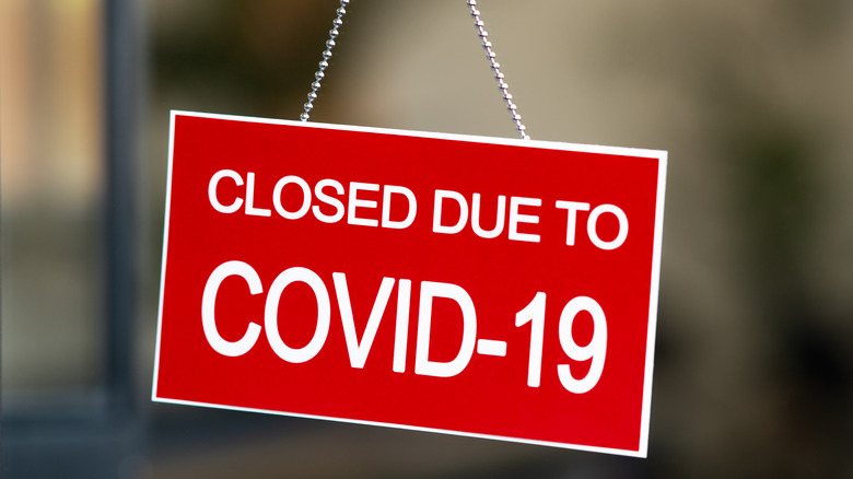 Covid business closing sign 