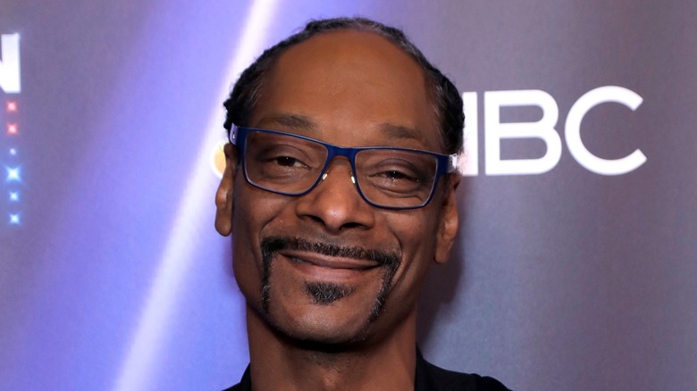 Snoop Dogg wearing sunglasses