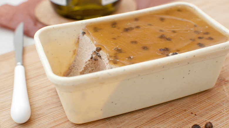 Truffle mousse container