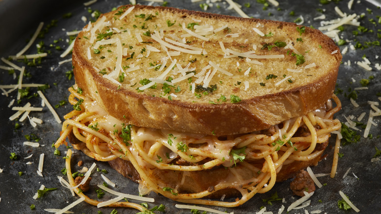 spaghetti grilled cheese