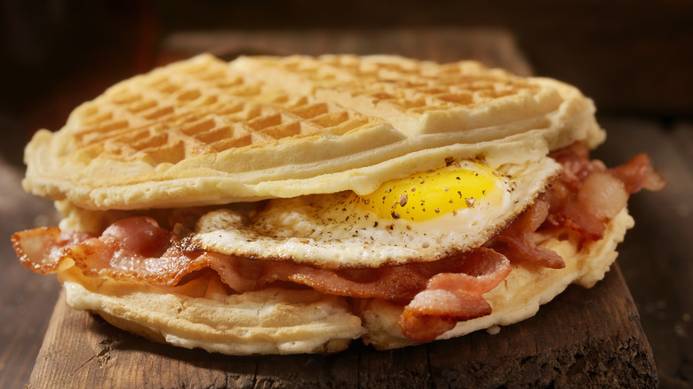 waffle egg and bacon breakfast sandwich