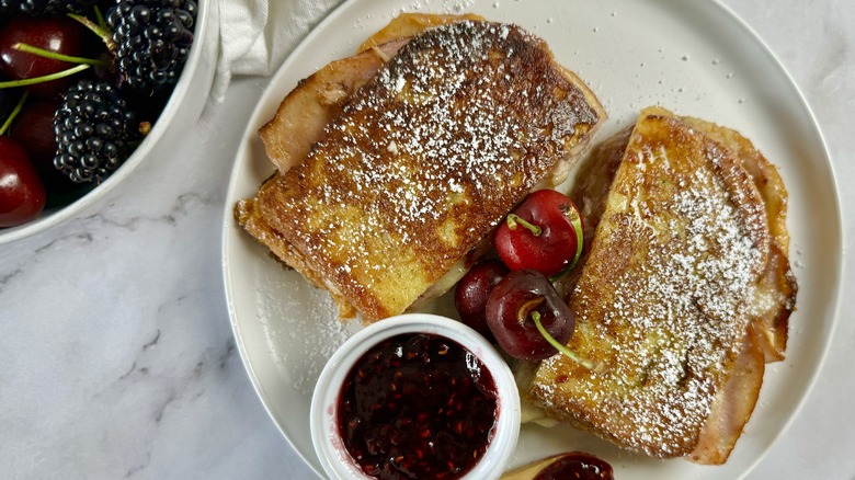 monte cristo sandwich on plate