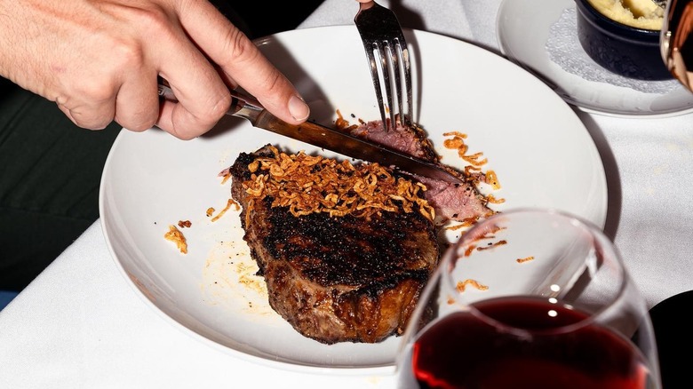 steak fork knife red wine 