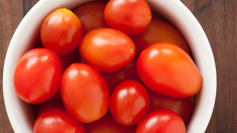 a bowl of tomatoes