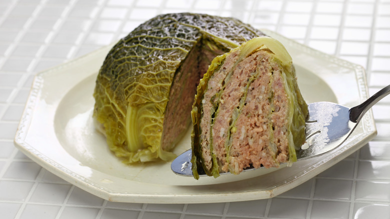 Lou Fassum or stuffed cabbage 