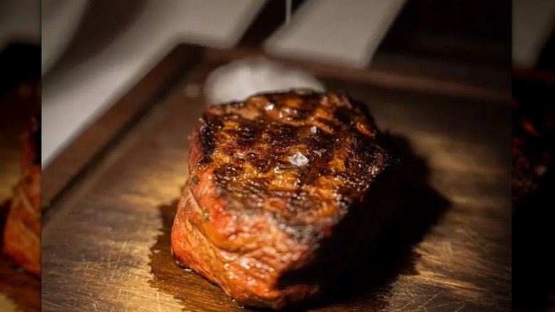 steak on board at Carlitos Gardel steakhouse