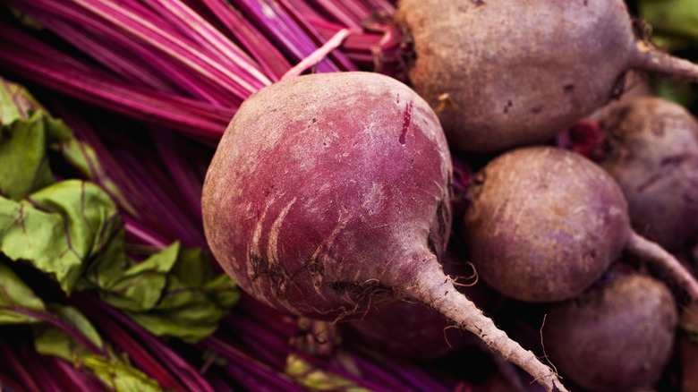 Raw beets in a pile