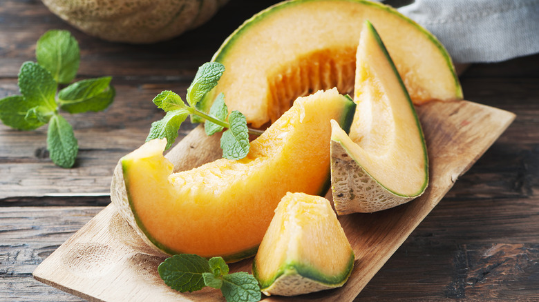 Sliced cantaloupe 