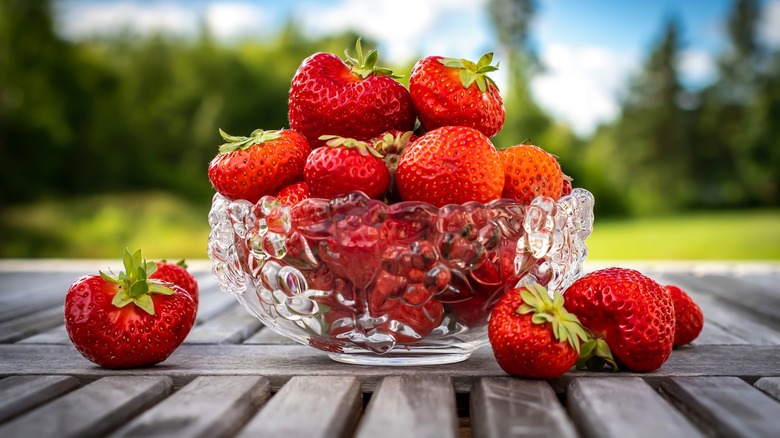 Glass bowl of strawberries 