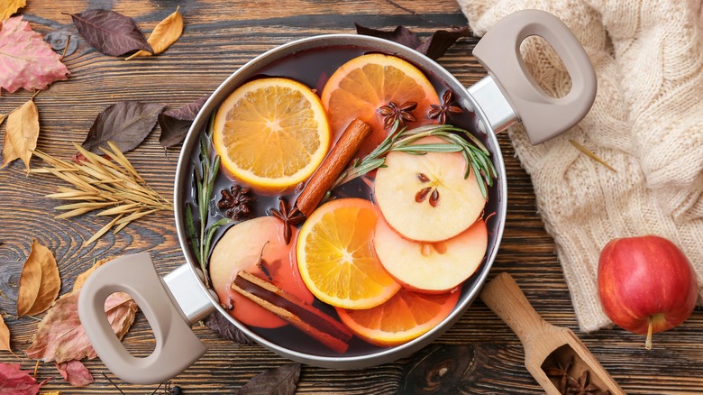 stock pot with mulled wine