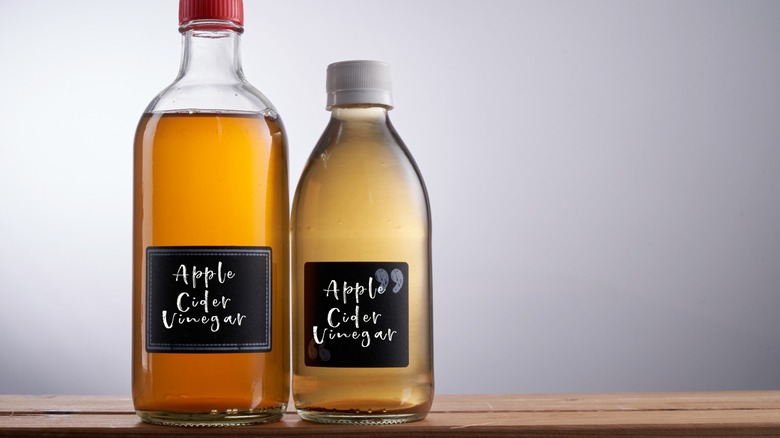 bottles of apple cider vinegar