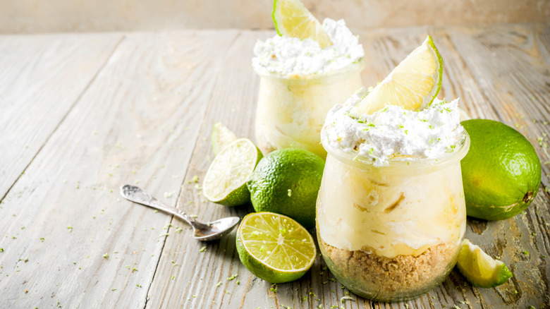 Lime cheesecake cups