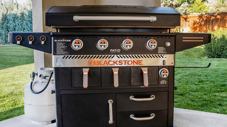 Blackstone griddle on outdoor patio