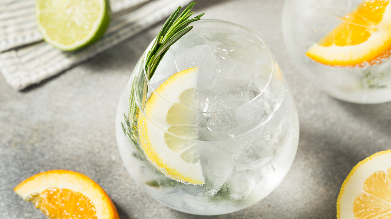 Hard seltzer cocktail