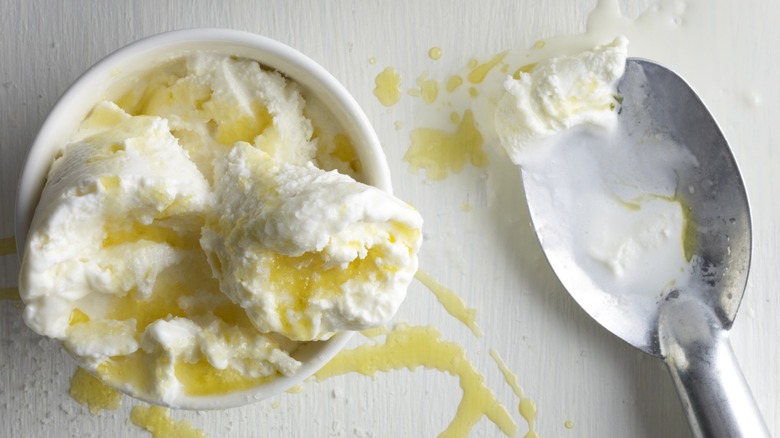 Vanilla ice cream topped with olive oil