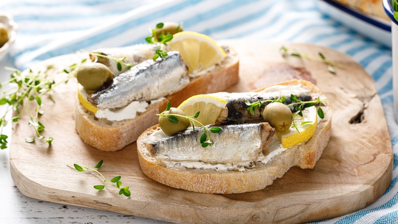 Sardine sandwiches with lemon, thyme, and olives