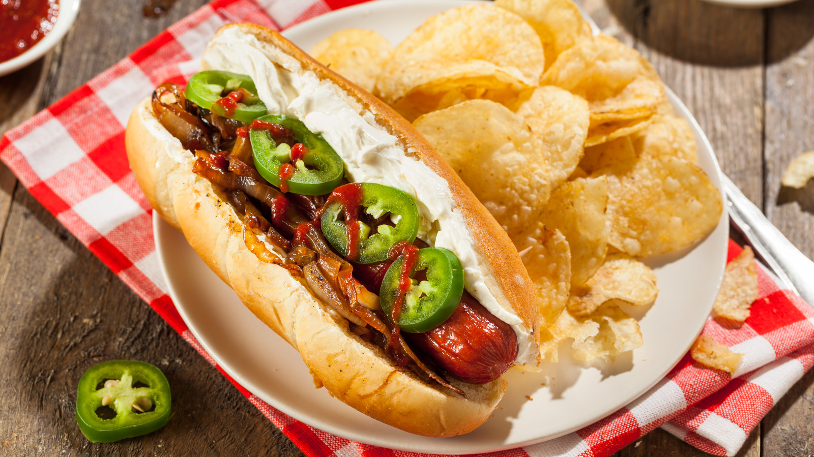 Hot dog, Origins, Ingredients, & Influence