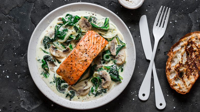 Baked salmon with creamy spinach