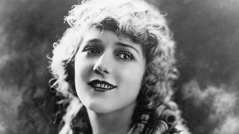 1930s Mary Pickford smiling