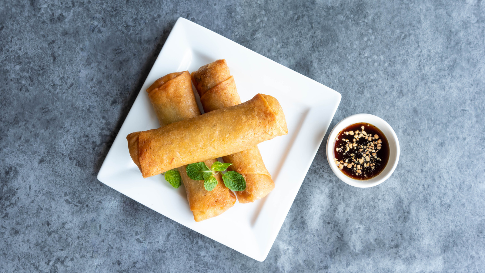 Spring Roll vs. Egg Roll: What's the Difference Between the Two?