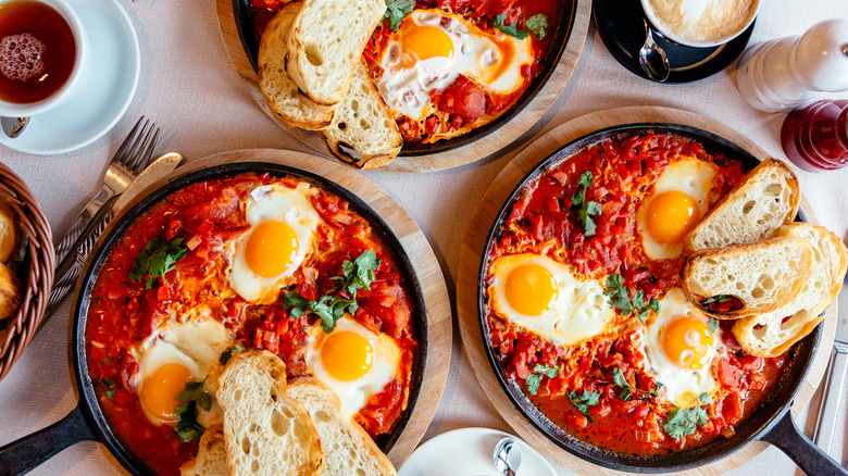 shakshuka and bread