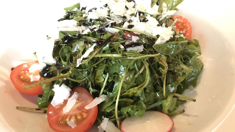 arugula salad with vinaigrette