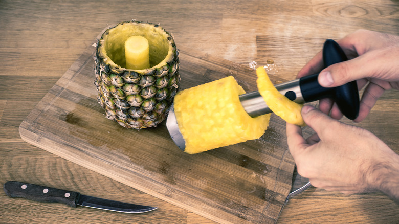 pineapple corer