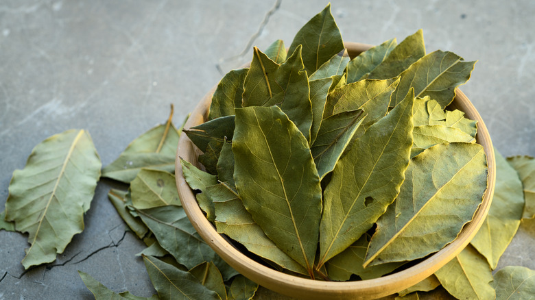 A bowl of dried bay leaves