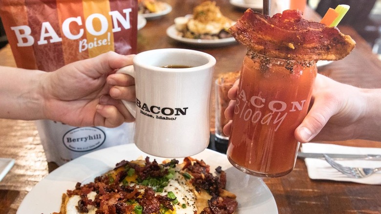 Bacon Boise cups and food