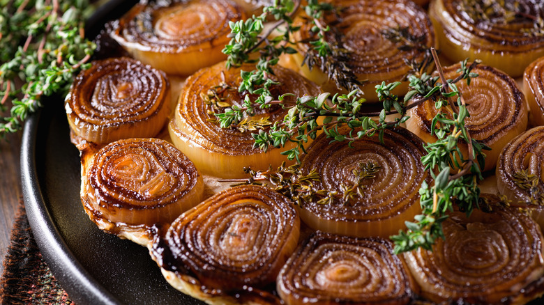 Caramilzed onion tart tatin