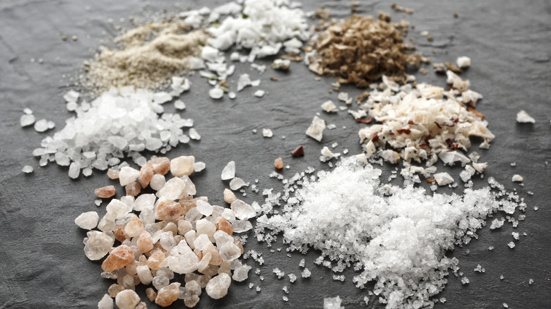 Different varieties of salt