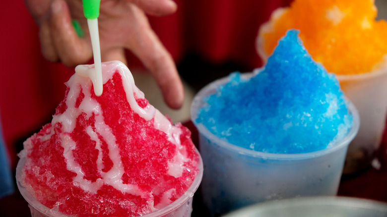 Shaved ice with syrup