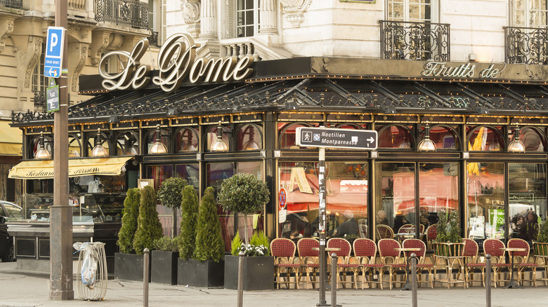 Le Dome brasserie in Paris 