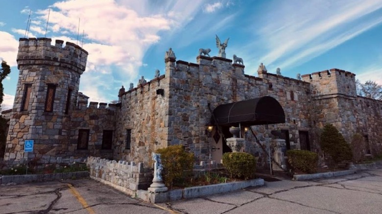 A picture of the exterior of the restaurant Castle Cantina