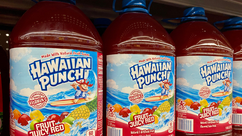 hawaiian punch on store shelf