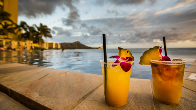 Cocktails on Waikiki Beach