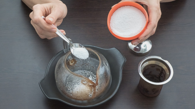 using salt to clean a teapot